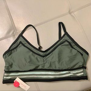 ✨Xhilaration (NWT) Women’s Plus Size Swim Bra 20W✨